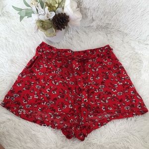 Red Floral H&M Shorts 🌹
